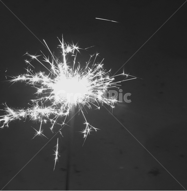 outdoors,불꽃놀이,불꽃,흑백,감성,fireworks