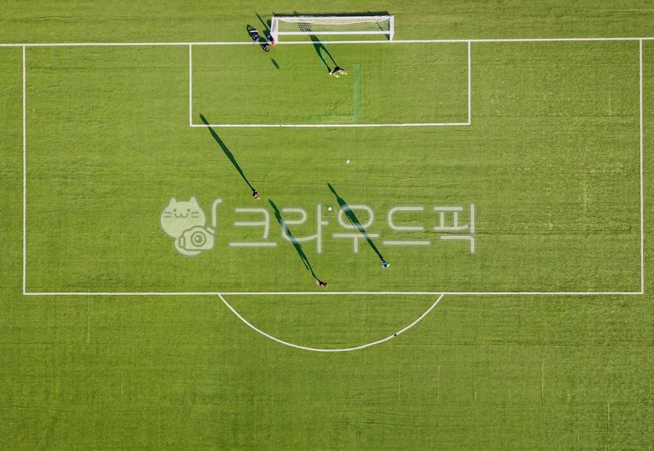 Stadium,soccer,game,work out,Futsal,sports,shadow,goal post,person,soccer field,leisure