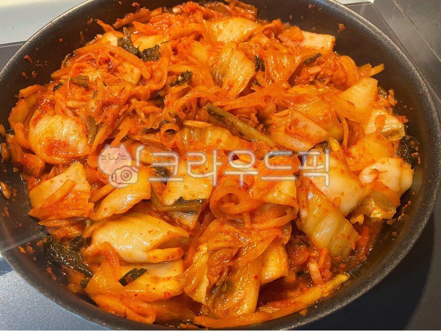 볶음김치,김치,배추김치,김치볶음,한식,한국음식,한국요리,먹방,음식,요리,식사,식재료,볶음,meal,food,dish,cook,koreanfood