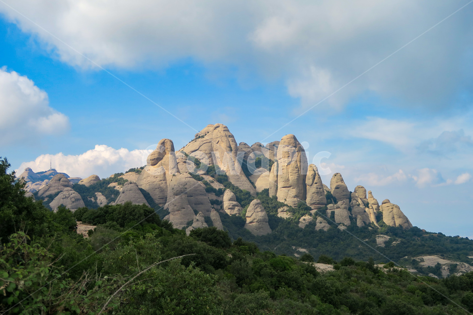 nature,자연,outdoors,옥외,cliff,낭떠러지,몬세라트,motnserrat,스페인,españa,spain,바위,rock,암석,산,mountain,자연,풍경,nature,landscape,세계자연풍경,해외자연풍경,외국자연풍경,world nature landscape