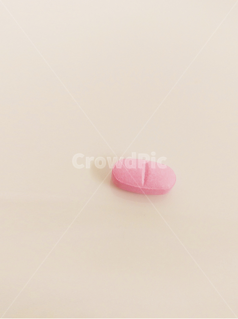 알약,약,아픔,분홍색알약,치료,처방약,의료,의학,병원,medical,hospital,clinic