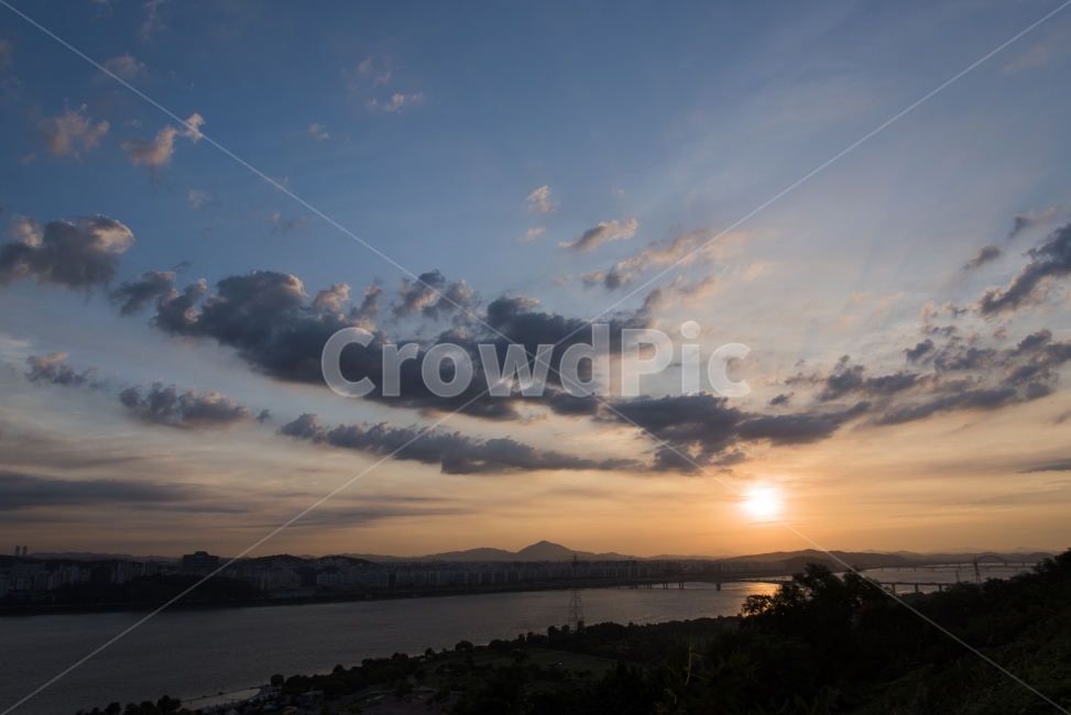 일몰,풍경,하늘,구름,한강,하늘사진,풍경사진,일몰사진,도시,풍경,city,landscape,한국도시풍경,한국도시경관,korea cityscape,nature,자연,outdoors,옥외,sunlight,햇빛,sky