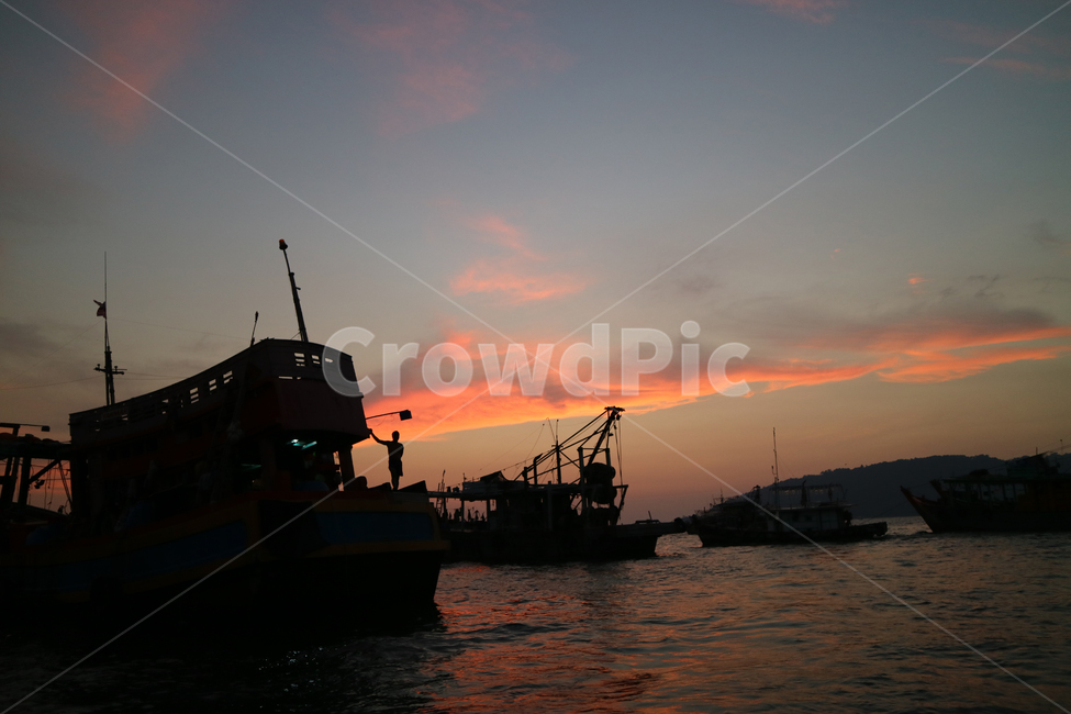 노을,바다,배,해질녘,선셋,하늘,sunset,sky,ship,실루엣,산업,industry,industrial,어업,fishery,fishing industry