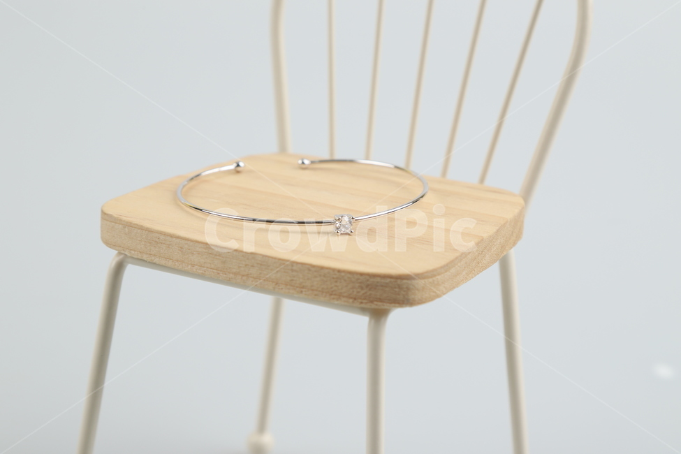 패션,팔찌,쥬얼리,악세사리,쇼핑,패션스타일,의상,fashion,style,사물,물건,오브젝트,thing,object,matter,연출,컨셉,콘셉,direction,concept