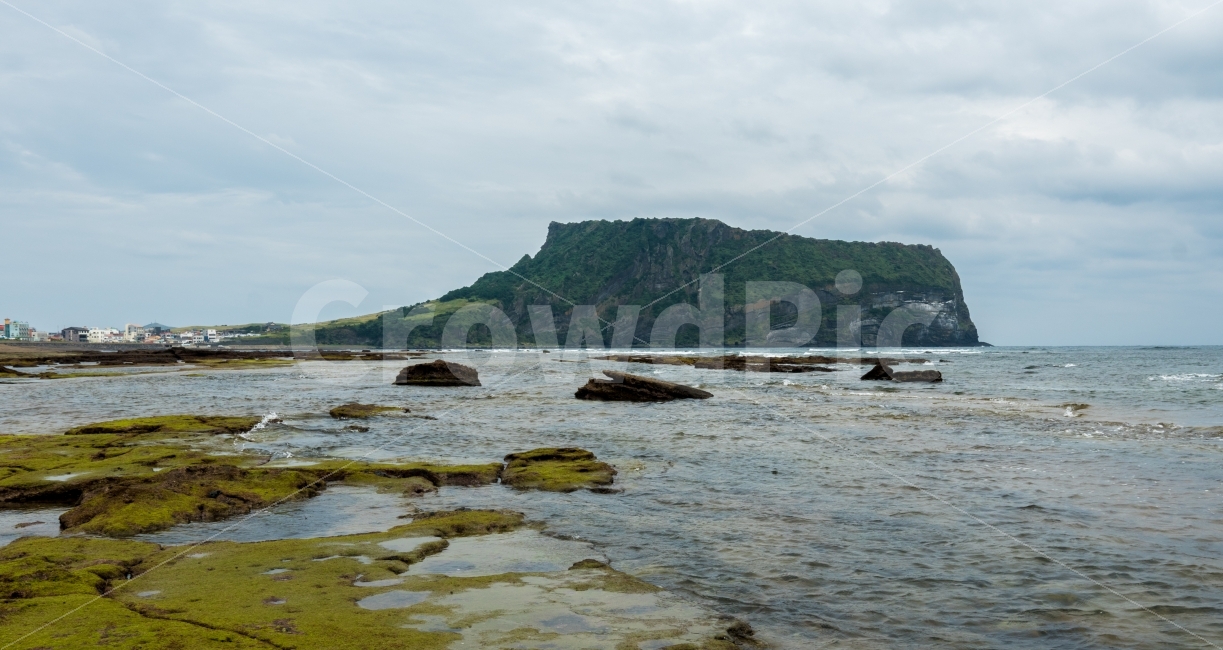 성산일출봉,제주,제주도,광치기해변,바다,해안,자연,풍경,nature,landscape,한국자연풍경,한국자연경관,korea nature landscape,제주도,jeju,jeju island,outdoors,옥외,land,땅,ocean,대양,water,물,sea,shoreline,해안선,promontory,곶
