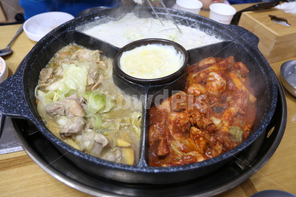 여행,닭갈비,음식,요리,메뉴,한식,철판,닭요리,외식,여행음식,사진,음식사진,한국요리,한국음식,음식,식재료,요리,food,cook,meal,dishes,food reserves,육류,고기,meat,한식,한국음식,한국요리,korean food,korean dishes,korean meal,korean cook