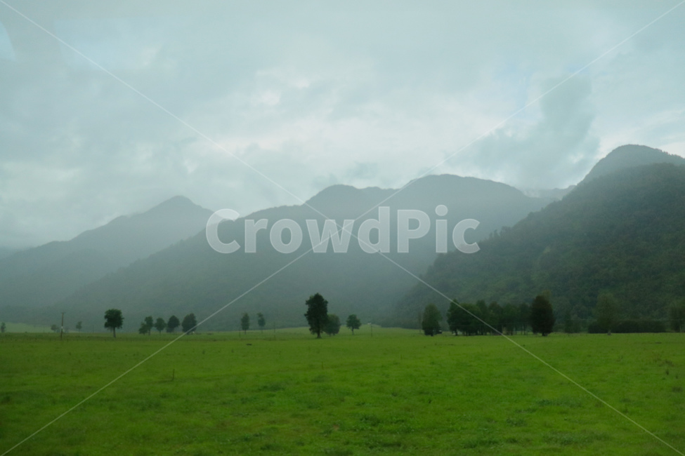 산,구름,경치,자연,nature,cloudy,cloud,습함,landscape,자연,풍경,nature,landscape,outdoors,옥외,grass,잔디,plant,식물,grassland,목초지,field,들