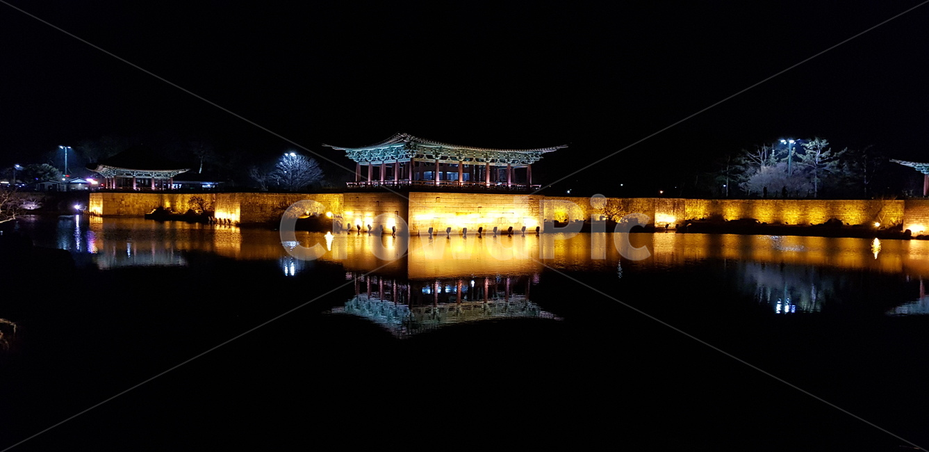 동궁과월지,건축물,안압지,야경,한국명소,문화재