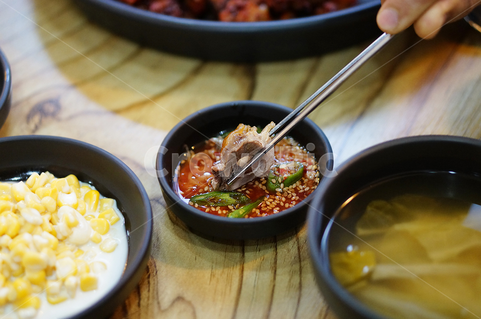 meal,Pork feet,Seasoned Jokbal,dish,Spicy seasoned pigs feet,half and half pigs feet,cooking,royal feet,food,shrimp milk