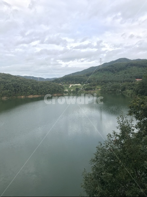 호숫가,호수,푸른하늘,맑은날씨,푸른산,자연,풍경,nature,landscape,water,물,outdoors,옥외,reservoir,저수지