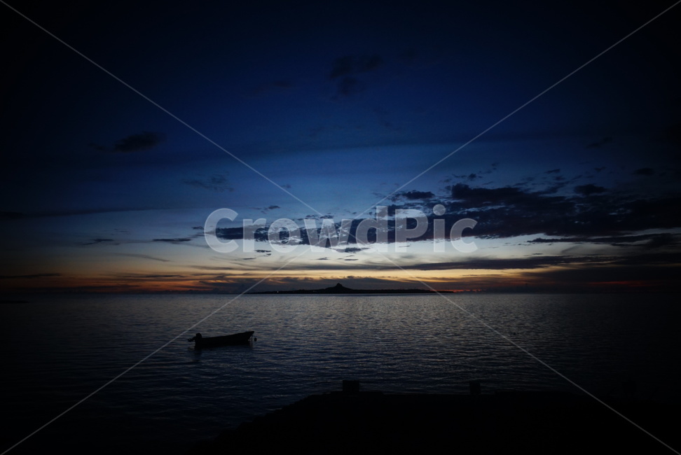 바다,해질녘,하늘,구름,섬,이에섬,밤바다,밤하늘,저녁노을,노을,sunset,sea,sky,배,태양,어둠