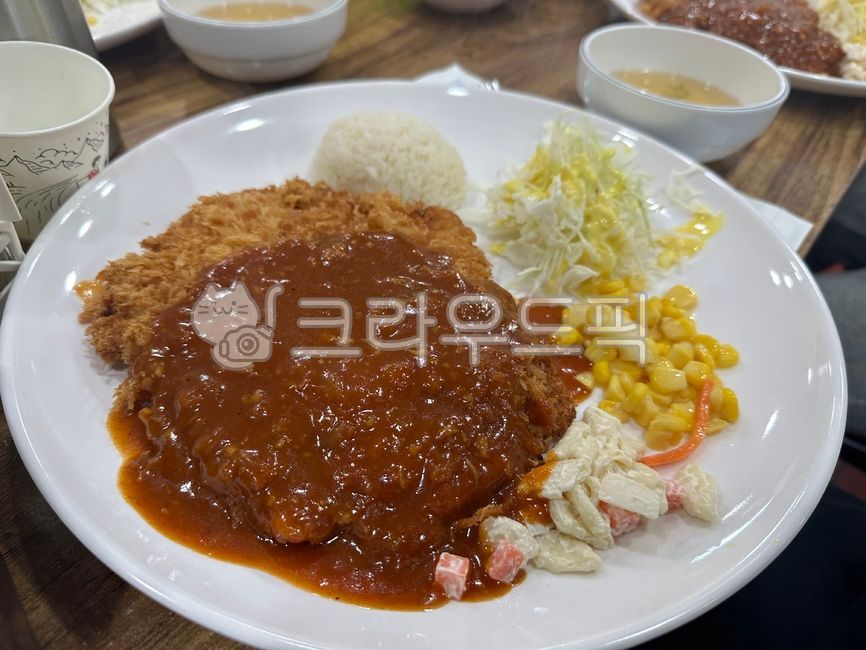 pork cutlet,Light Western food,food,Gyeongyangstyle pork cutlet
