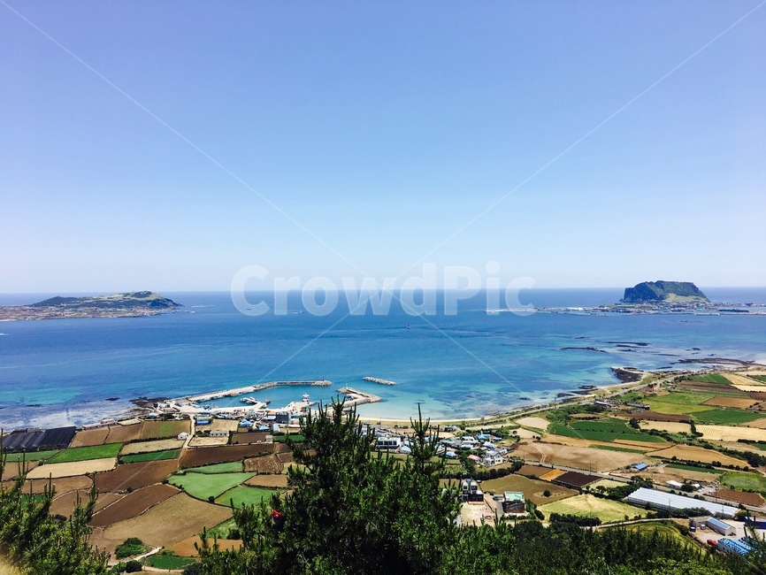 제주도,지미오름,성산뷰,봄제주,등산,바다뷰,제주도,jeju,jeju island,시골,마을,풍경,landscape,country,rural,town,nature,자연,outdoors,옥외,scenery,경치,ocean,대양,water,물,sea,바다,shoreline,해안선,land,땅