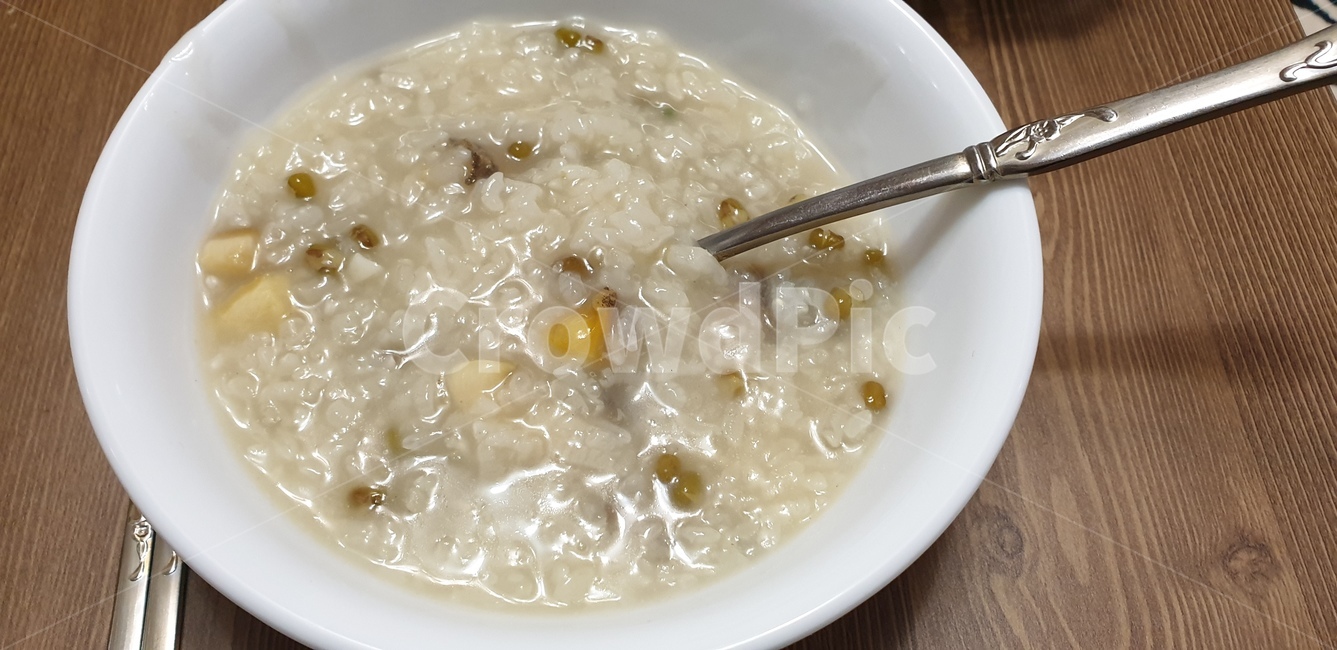 아침밥,숟가락,전복죽,보양식,요리,한국음식,한국요리,한식,식재료,죽,음식,food,cook,foodreserves,koreanfood,koreanmeal,koreancook,meal,breakfast,spoon,oatmeal,주방용칼,cutlery,slowfood