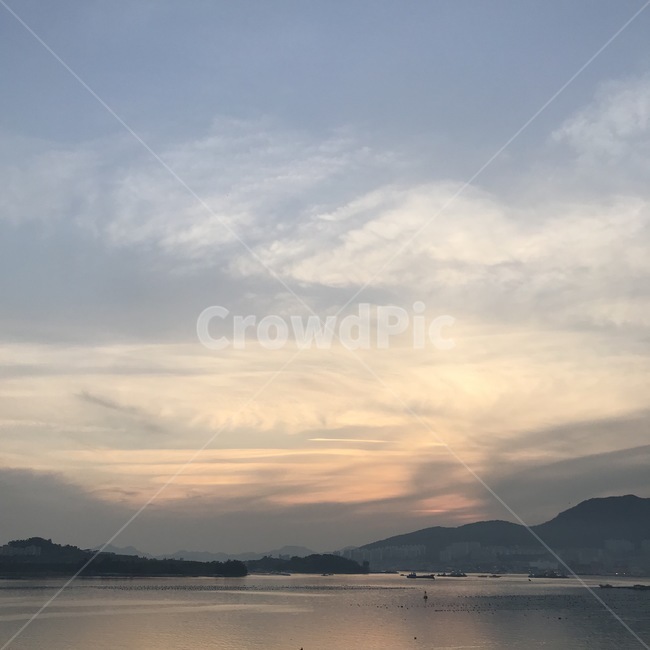 노을,주황하늘,아련,산과바다,산그림자