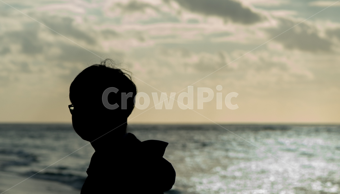 바다,노을,뒷모습,하늘,구름,sea,shadow,인물실루엣,사람실루엣,character silhouette,human silhouette,silhouette,실루엣,human,인간,person,사람