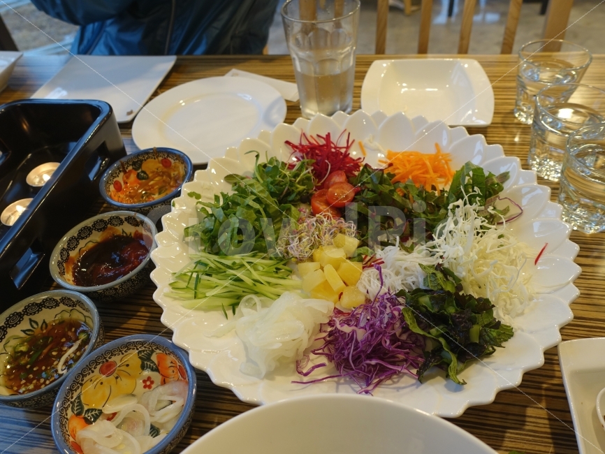 야채,쌈,월남쌈,오색,형형색색,건강,웰빙,푸짐,맛,먹방,맛집,비타민,음식,외식,저녁,식사,음식,식재료,요리,food,cook,meal,dishes,food reserves