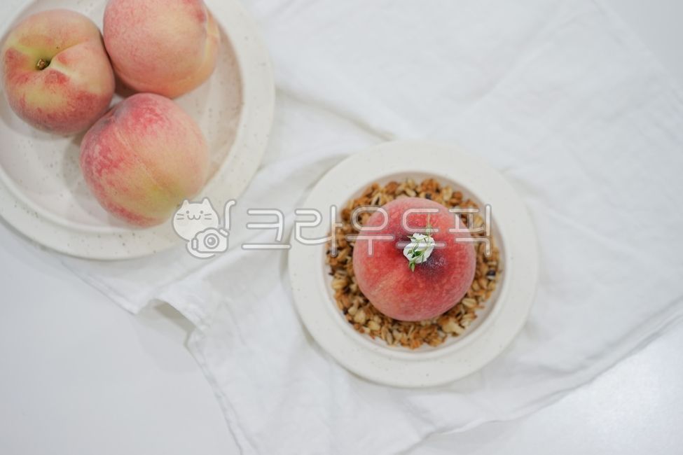 Greek Peach,fruit,Greek Momo,peach,Momogrik,water uniform,food