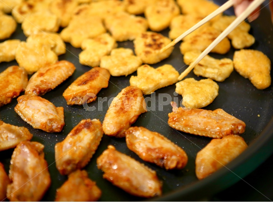 음식,치킨너겟,치킨,노란색,맛,요리,음식,식재료,요리,food,cook,meal,dishes,food reserves