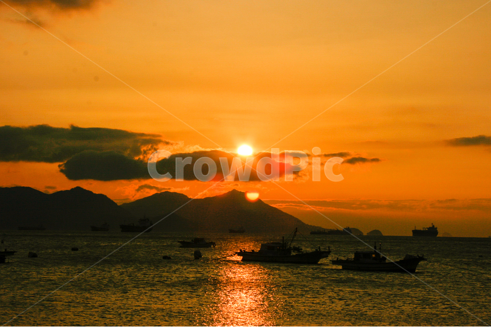 바다,일출,배,바닷가,해,어선,붉은노을,구름,해변,sunrise