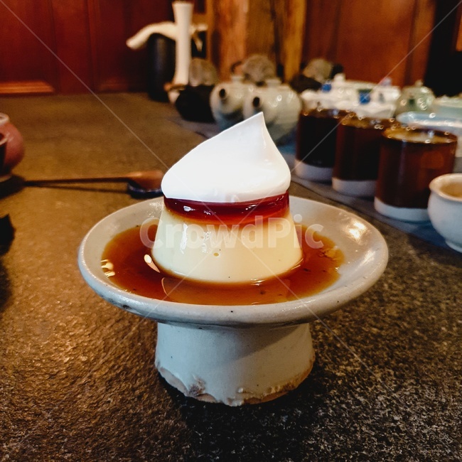 푸딩,휘핑크림,일본,차,카라멜,후식,디저트