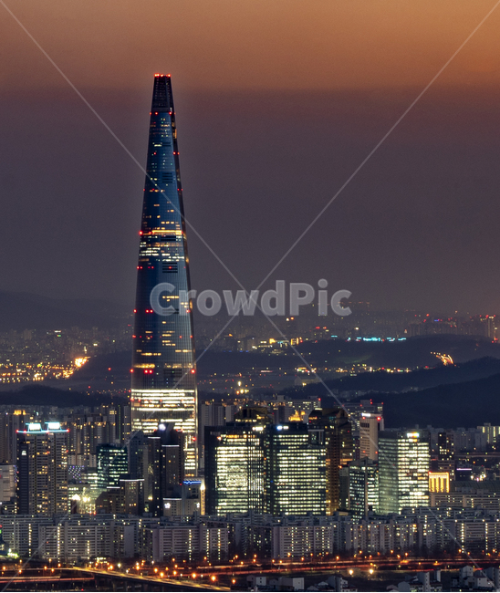 롯데타워,롯데월드타워,야경,도시,서울,랜드마크,빌딩,타워,skyline,야경,밤,풍경,nightscape,night,landscape,도시,city,한국도시풍경,한국도시경관,korea cityscape,랜드마크,landmark,tourist attraction,한국랜드마크,한국관광지,한국명소,korea landmark,korea tourist attraction,steeple,뾰족한 탑,spire,첨탑,building,건물,architecture,건축물,tower,탑