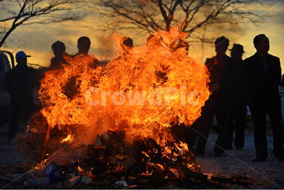 fire,불,bonfire,모닥불,flame,불꽃,human,인간,person,사람,함평,월야,달맞이공원,정월대보름,정월대보름행사,행사,모닥불태우기,한국전통,한국문화,korean traditional,korean culture
