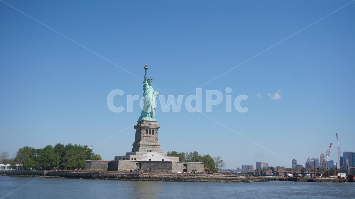 뉴욕,자유의여신상,맨해튼,statueofliberty,조각상,미국,newyork,구름,랜드마크,외국랜드마크,여신상,뉴욕랜드마크,관광객,관광명소,worldtouristattraction,worldlandmark,관광,관광지,웅장한,허드슨강,하늘,도시,landscape,랜드마크,landmark,tourist attraction,해외,외국,세계,foreign,oversea,world,세계랜드마크,해외랜드마크,외국랜드마크,world landmark,world tourist attraction,monument,기념물