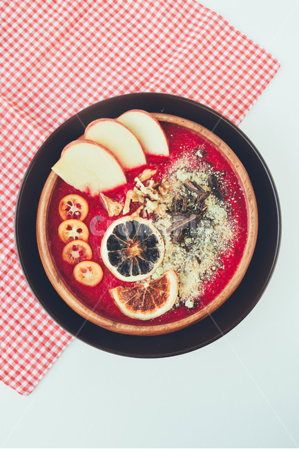 smoothie,yogurt,check,kumquat,smoothie bowl,red,apple,red flavor,topping,beet,chocolate