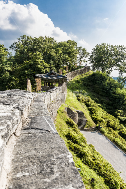 공산성,세계문화유산,웅진성,백제산성,성곽길,국민관광지,쌍수산성,성벽,건축물,성