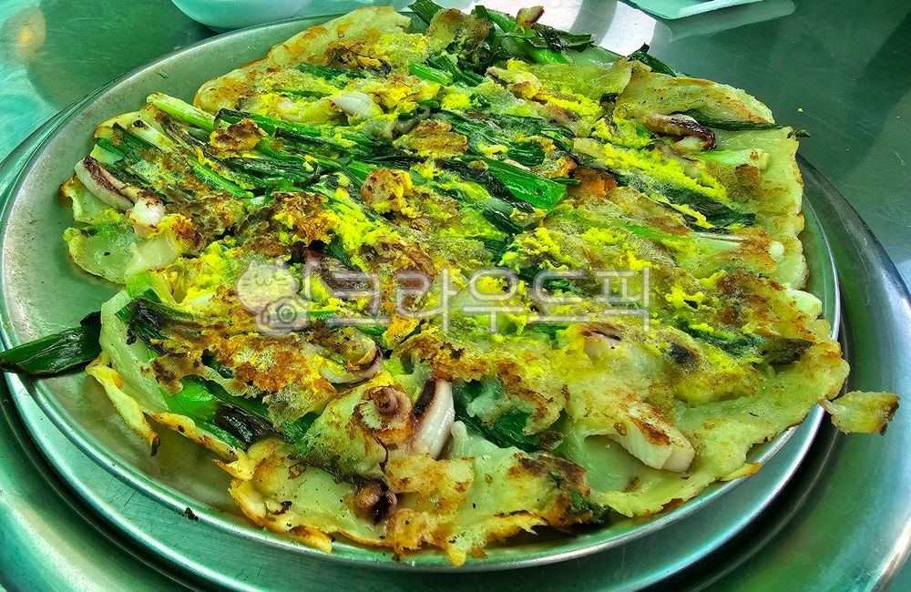 파전,해물파전,부침개,한국전통음식,오징어파전,안주,안주음식,음식,food,snack