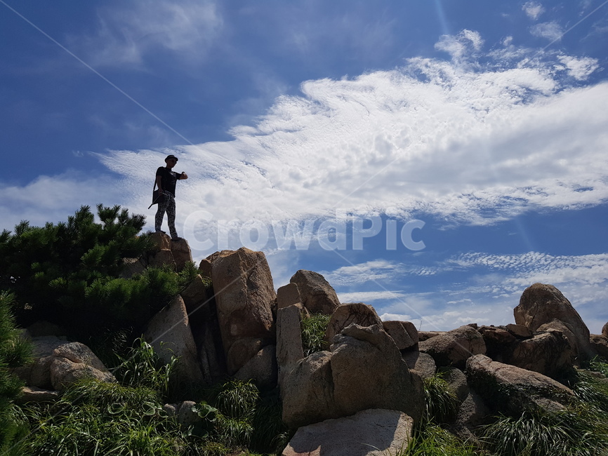 human,인간,person,사람,outdoors,하늘,구름,바위,사람,인물,인간,human,person,남성,남자,man,male,여행,휴가,traveling,vacation,trip