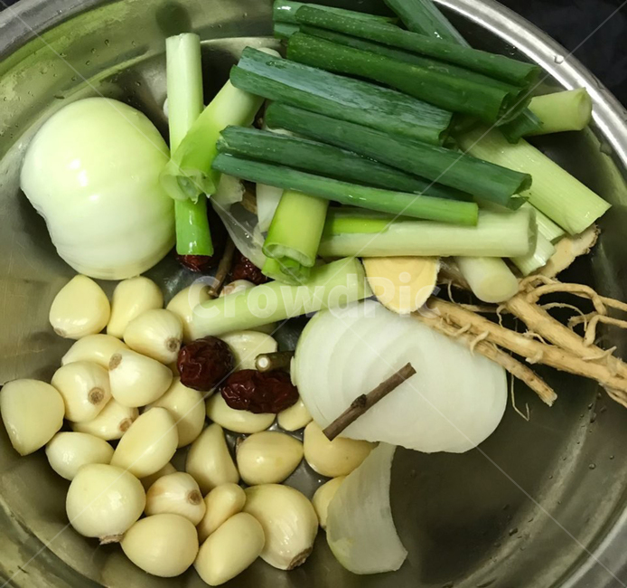 삼계탕,야채,채소,양파,마늘