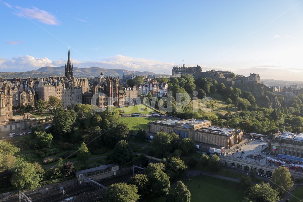 에든버러,성,스코틀랜드,영국,유럽,edinburgh,scotland,unitedkingdom,europe,자연,나무,에든버러캐슬,castle,랜드마크,landmark,tourist attraction,해외,외국,세계,foreign,oversea,world,세계랜드마크,해외랜드마크,외국랜드마크,world landmark,world tourist attraction,landscape,경치,nature,outdoors,옥외,scenery,풍경