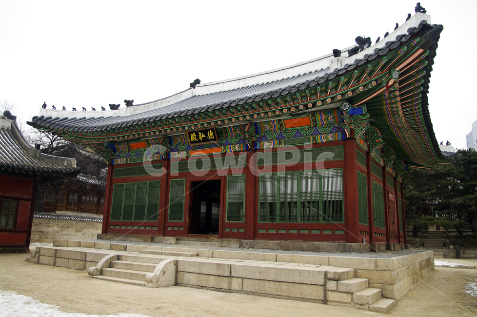 덕수궁,고궁,건축,전통건축,traditional,전통,기와지붕,한국전통,한국문화,korean traditional,korean culture,랜드마크,landmark,tourist attraction,한국랜드마크,한국관광지,한국명소,korea landmark,korea tourist attraction