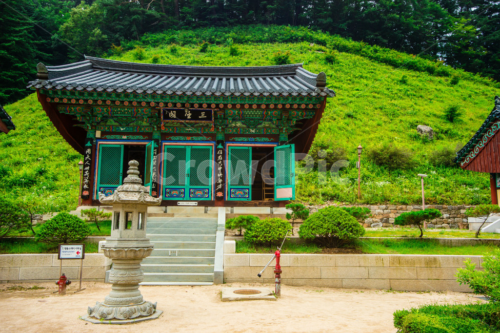 월정사,종교,절,건물,강원도,평창군,한국전통,한국문화,korean traditional,korean culture,종교,신앙,religion,belief,faith,건축물,건물외관,exterior,building,structure,architecture,construction
