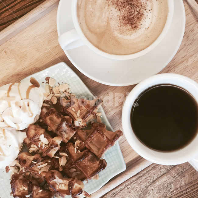 커피,카페,coffee,cafe,topview,coffeecup,latte,flatwhite,라떼,컵,dissert,커피와빵,빵,bread,food,음식,커피컵hotcoffee