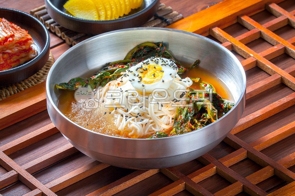 열무냉면,열무국수,열무김치,김치,국수,냉면,계란,달걀,단무지,면,계절음식,계절메뉴,여름음식,별미,간편식,식사,점심,물김치,점심식사,음식점,식당,food,음식,면요리,전통음식,비빔국수,민속음식,전통요리,한국음식,한식,한국요리,한국음식점,먹거리,비빔냉면,물냉면,비냉,물냉,열무비빔냉면,열무비빔국수