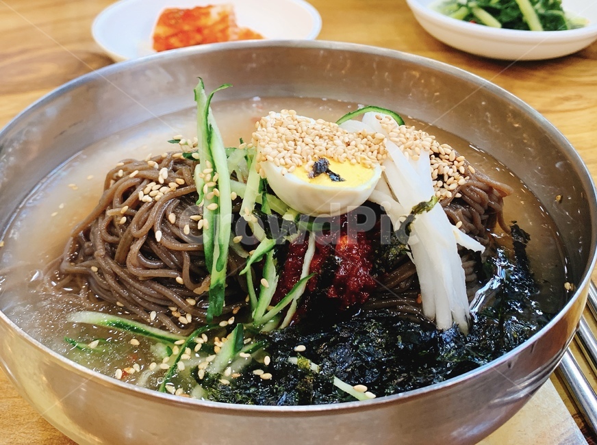 음식,food,국수,noodle,막국수,차가운,맛있는,달걀,계란,오이,배,여름,meal,dish,건강,요리,음식,식재료,요리,food,cook,meal,dishes,food reserves,한식,한국음식,한국요리,korean food,korean dishes,korean meal,korean cook