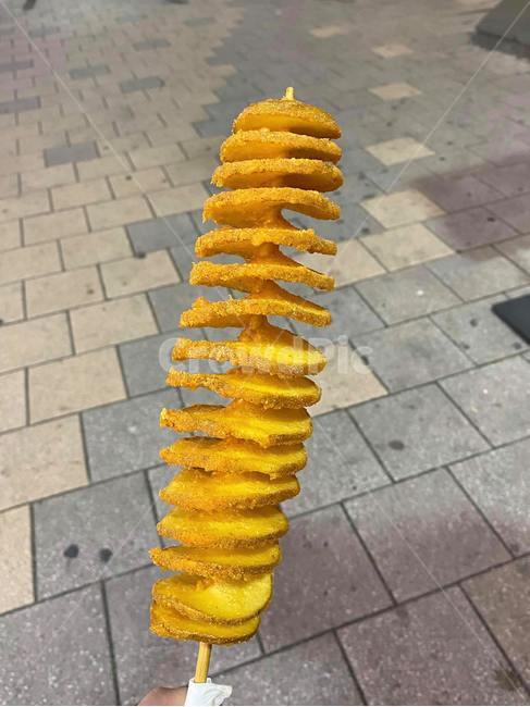 회오리감자,간식,노랑색,회오리,감자