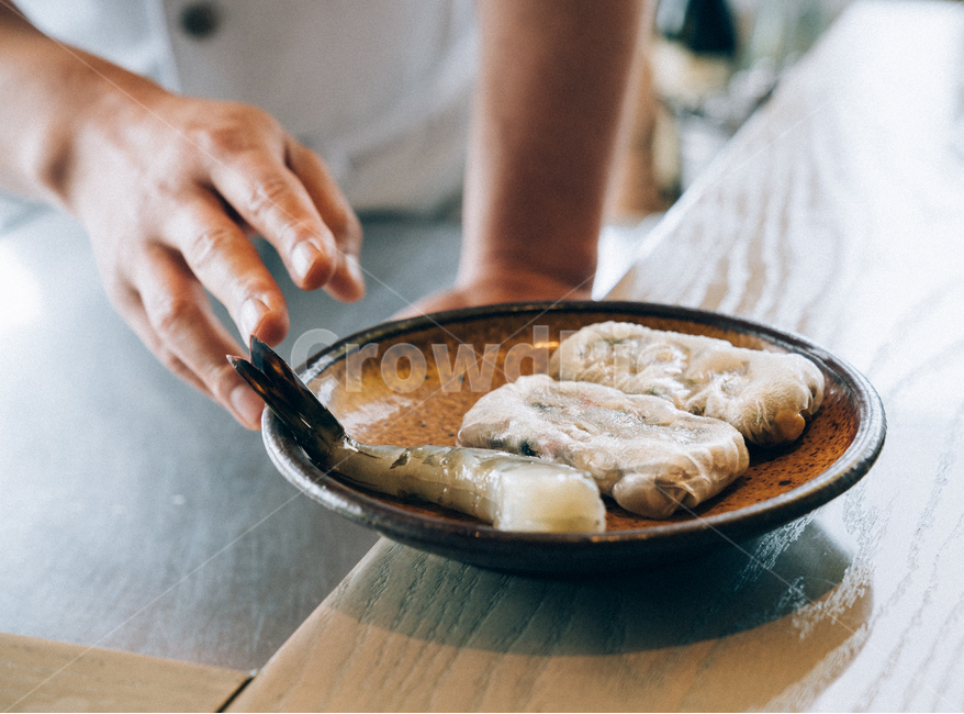 음식,맛집,새우,food,shrimp,사람,인물,인간,human,person,신체일부,몸,body,음식,식재료,요리,food,cook,meal,dishes,food reserves,수산물,해산물,fishery products,seafood