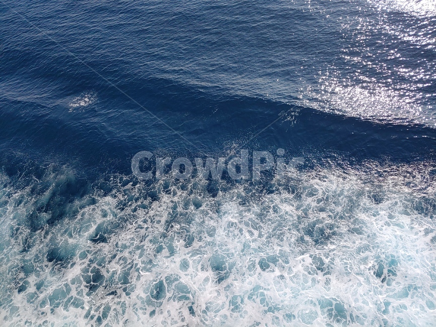 파도,물결,포말,파랑,바다,바닷물,blue,wave,white,sea,deepsea,sailing