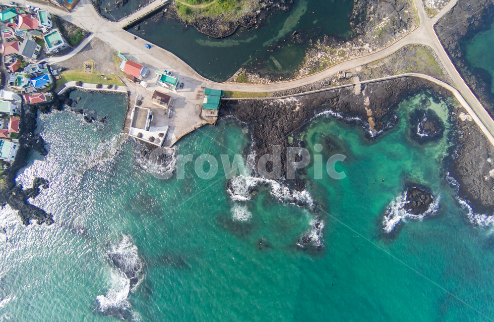 하늘,자연,바다,집,풍경,제주도,jeju,jeju island,시골,마을,풍경,landscape,country,rural,town,outdoors,옥외,경치,nature,scenery,land,땅,sea,ocean,대양,water,물,shoreline,해안선,aerial view,조감도
