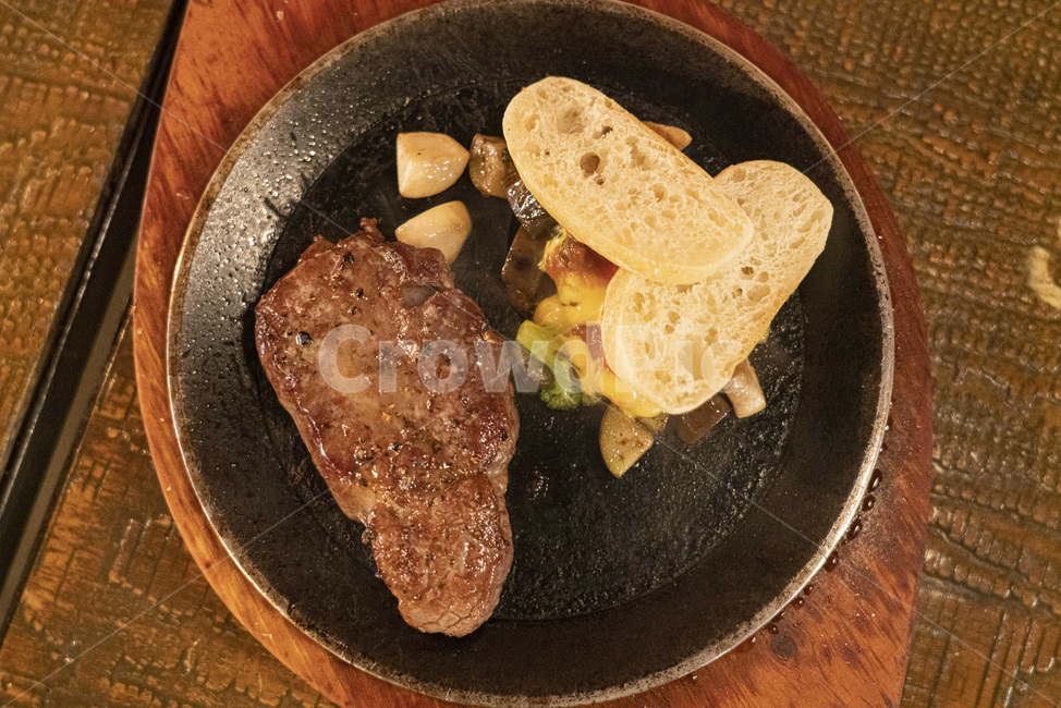 스테이크,steak,소고기,쇠고기,송아지고기,양식,음식,식재료,요리,food,cook,meal,dishes,food reserves,육류,고기,meat,양식,서양음식,서양요리,western food,western dishes,western meal,western cook