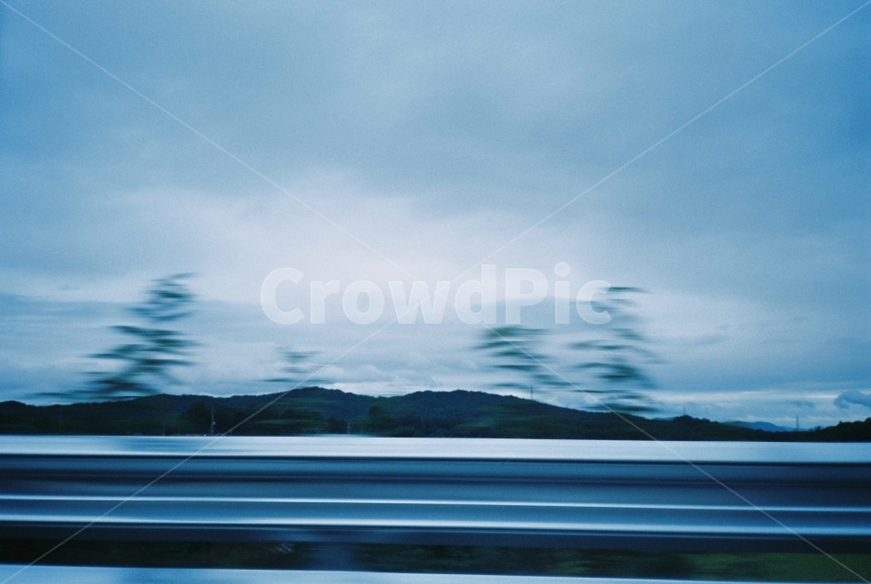 고속도로,하늘,지나침,필름,필름사진,자연,풍경,nature,landscape,교통,교통수단,traffic,transportation