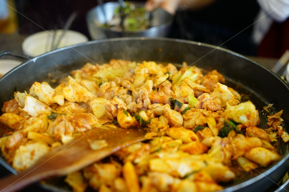 닭갈비,음식,푸드,먹방,식사,야채,닭,닭고기,양념,춘천닭갈비,맛집,음식,식재료,요리,food,cook,meal,dishes,food reserves,육류,고기,meat,한식,한국음식,한국요리,korean food,korean dishes,korean meal,korean cook