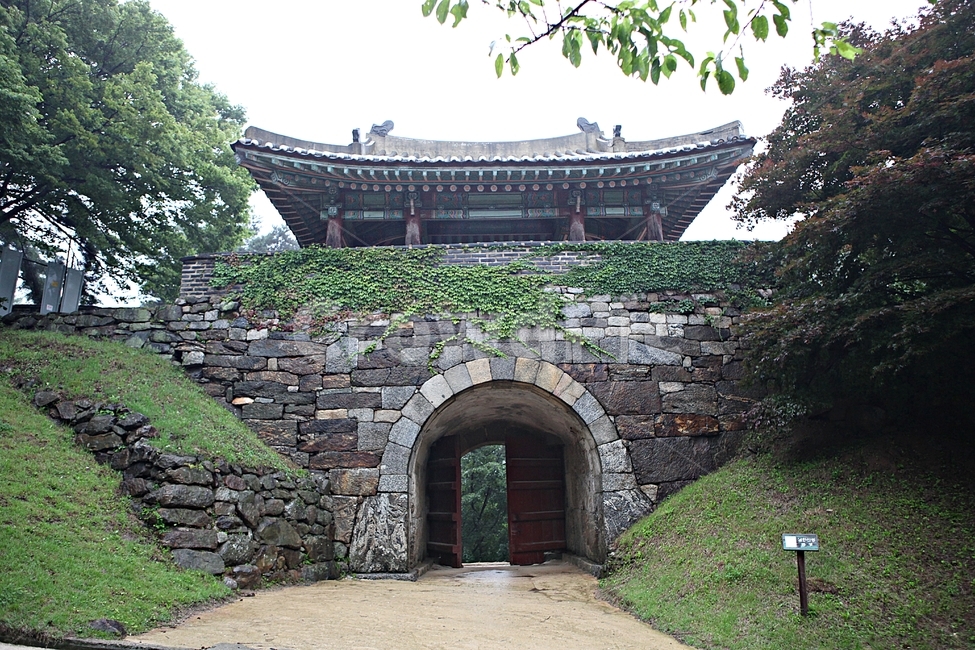 남한산성,성,성곽,숲,숲길,안개,돌,돌담,길,둘레길