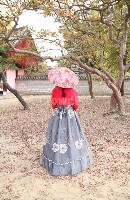 뒷모습,한복,여자,어우동,전주,한국전통,한국문화,korean traditional,korean culture,사람,인물,인간,human,person,여성,여자,woman,female,lady