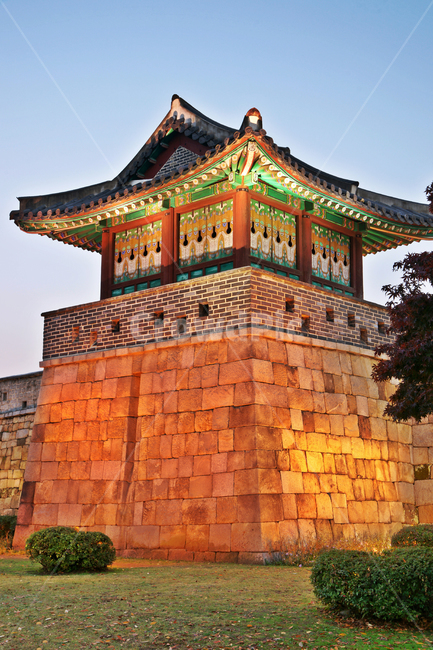 북포루,수원,화성,치성,누각,포,총안,유네스코세계문화유산,야경,밤,풍경,nightscape,night,landscape,한국전통,한국문화,korean traditional,korean culture,랜드마크,landmark,tourist attraction,한국랜드마크,한국관광지,한국명소,korea landmark,korea tourist attraction,건축물,건물외관,exterior,building,structure,architecture,construction,shrine,신사,pagoda,탑,worship,예배,건물