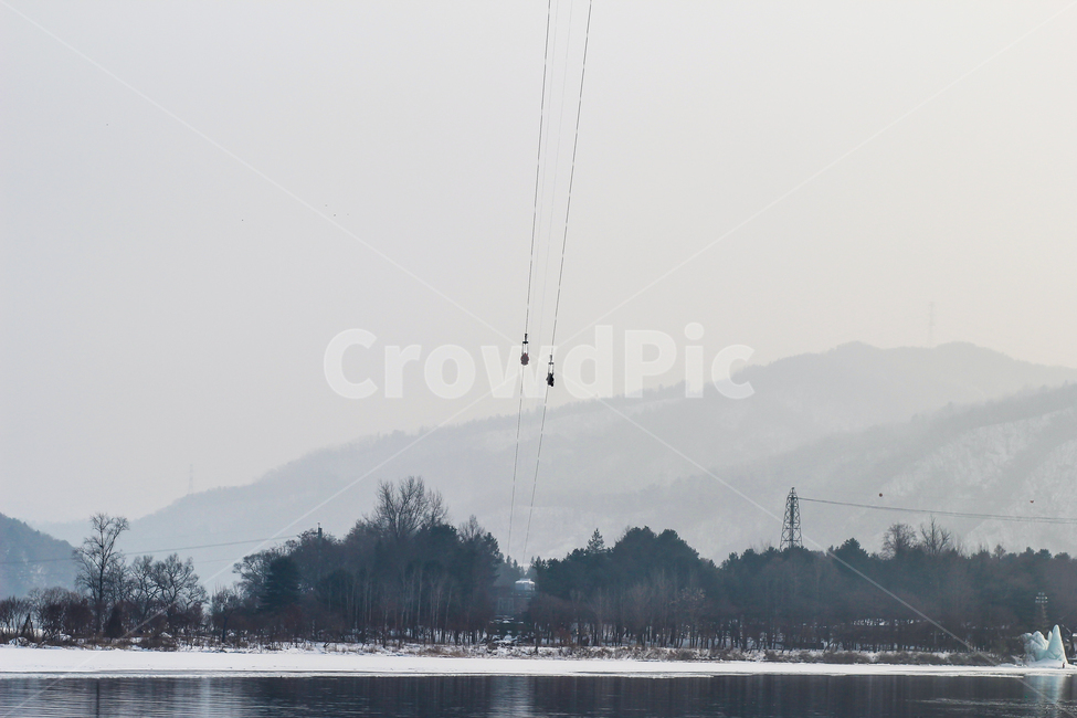 짚라인,취미,여행,zipline,동호회,나무,강,호수,눈,산,하늘,모험,어드벤처,겨울,계절,winter,season,자연,풍경,nature,landscape,스포츠,레저,운동,sports,leisure,exercise,leisure activities,레저 활동,adventure,gliding,활공